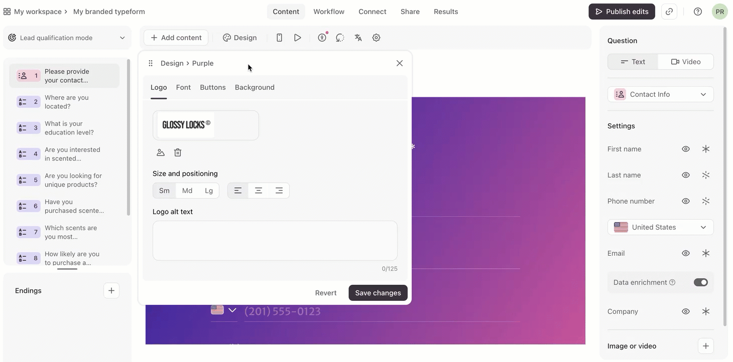 Imagen animada que muestra cómo hacer clic y arrastrar la ventana de diseño a otra parte de la pantalla para poder ver la previsualización del formulario que está debajo.