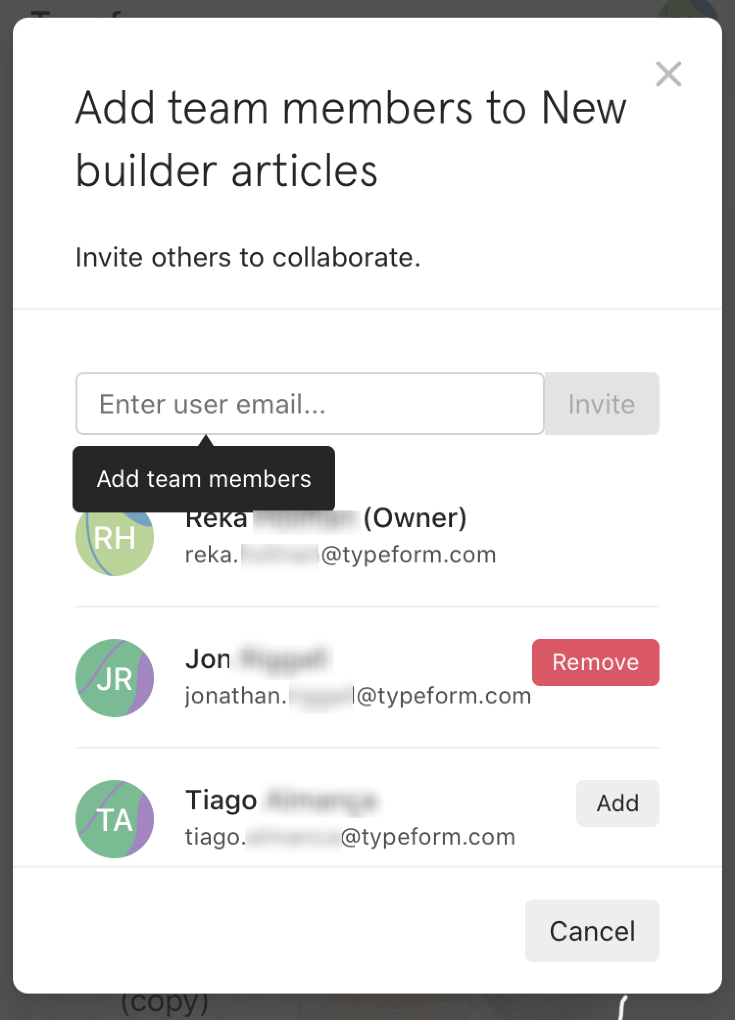 La fenêtre contextuelle d'invitation d'équipe avec un champ de saisie d'e-mail et un bouton Inviter