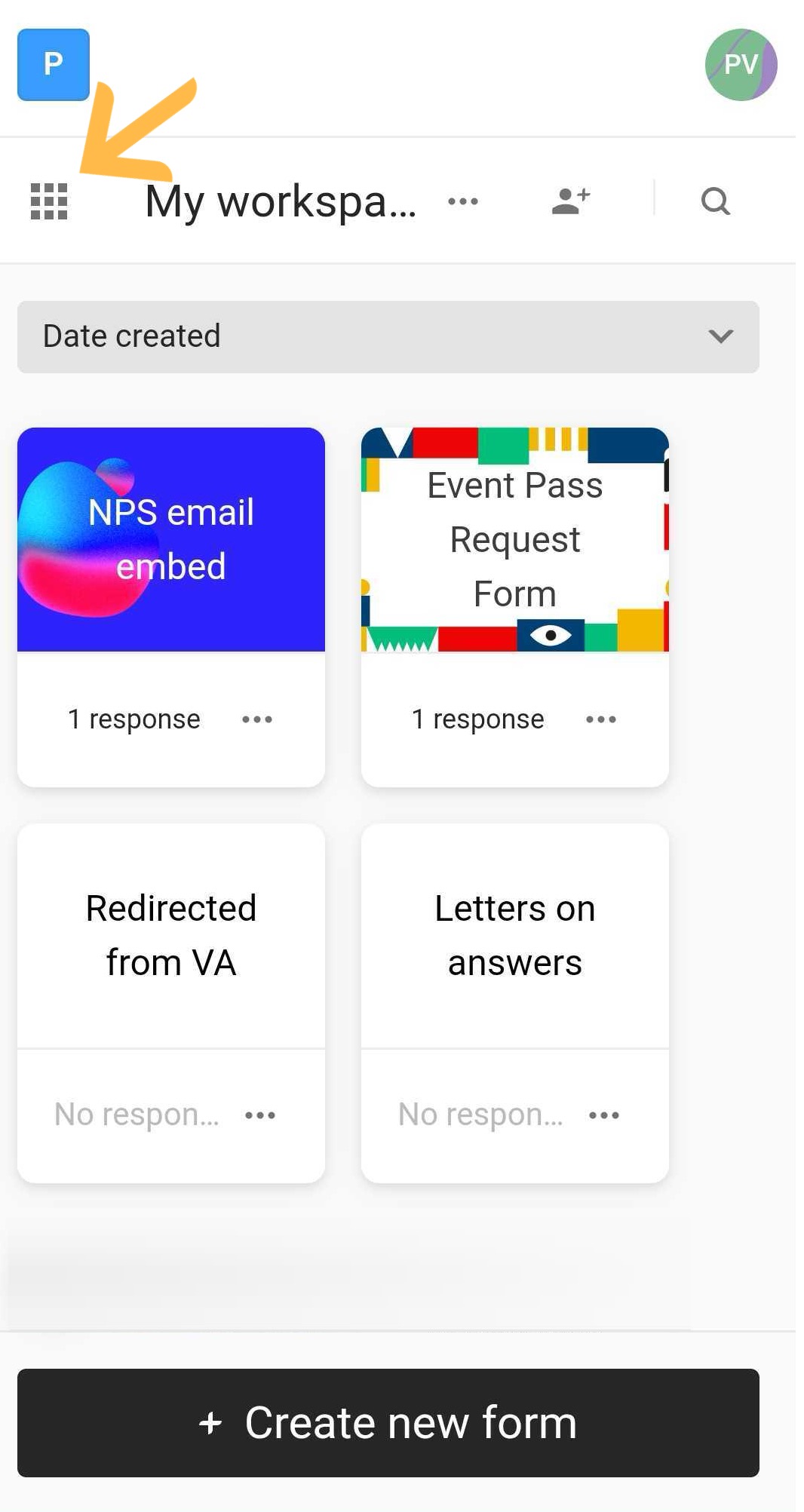 La barre de navigation mettant en avant l'icône de grille pour afficher les espaces de travail
