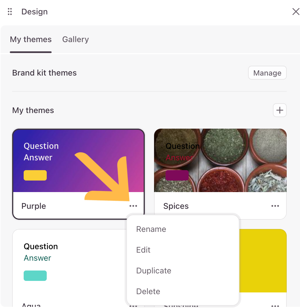 Le panneau du menu de design mettant en avant l'icône d'options à trois points à côté d'un modèle de thème sélectionné