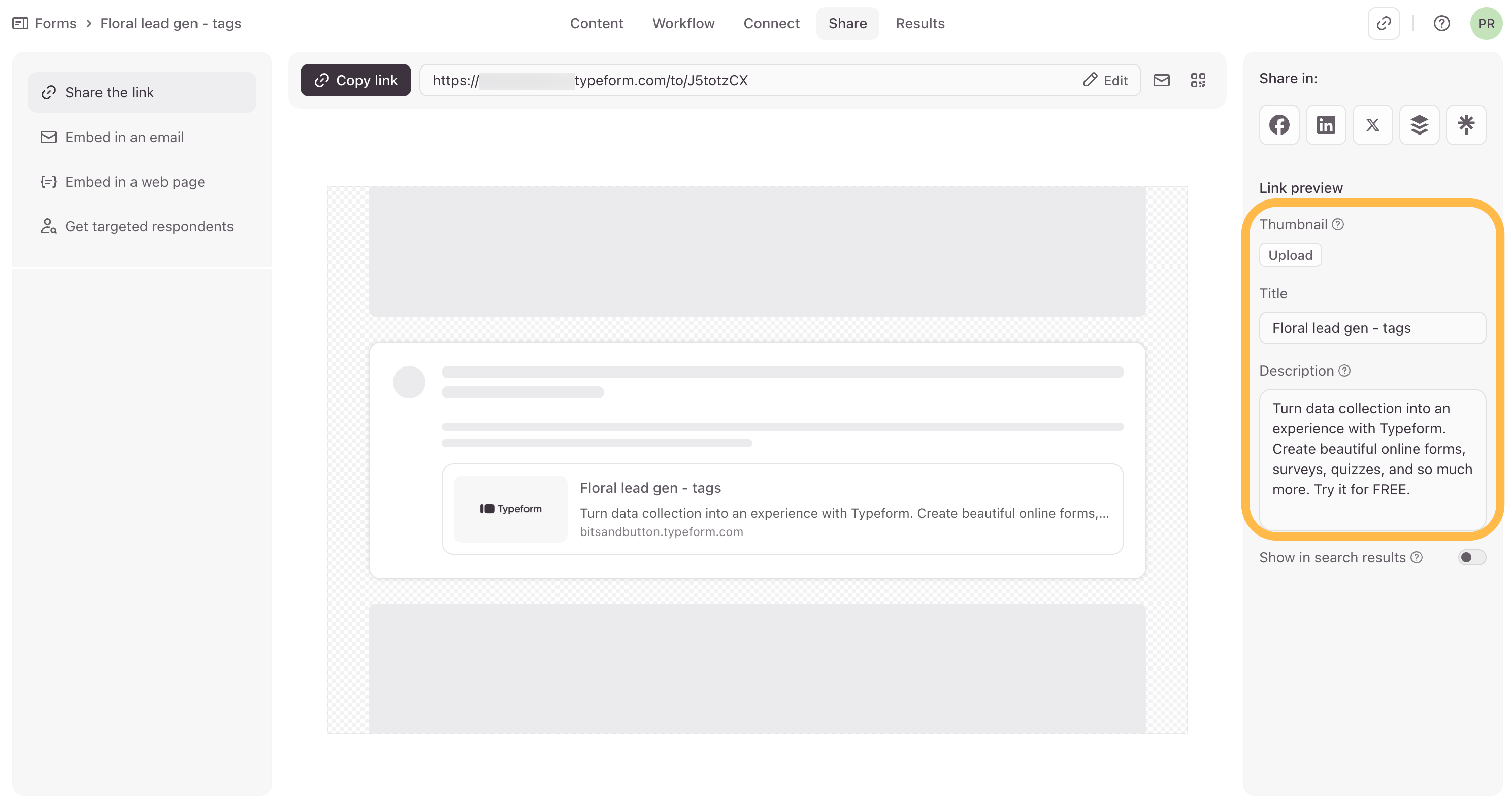 Les champs du menu interactif de personnalisation des métadonnées permettant de définir une image miniature, un titre et une description personnalisée.